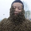 Keisčiausi pasaulio Gineso rekordai. Daugiausia bičių ant kūno