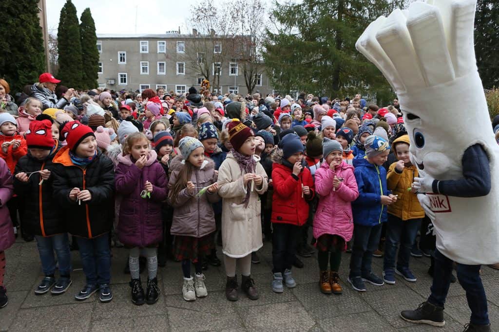 Masiškiausias_sūrio_dešrelės_valgymas