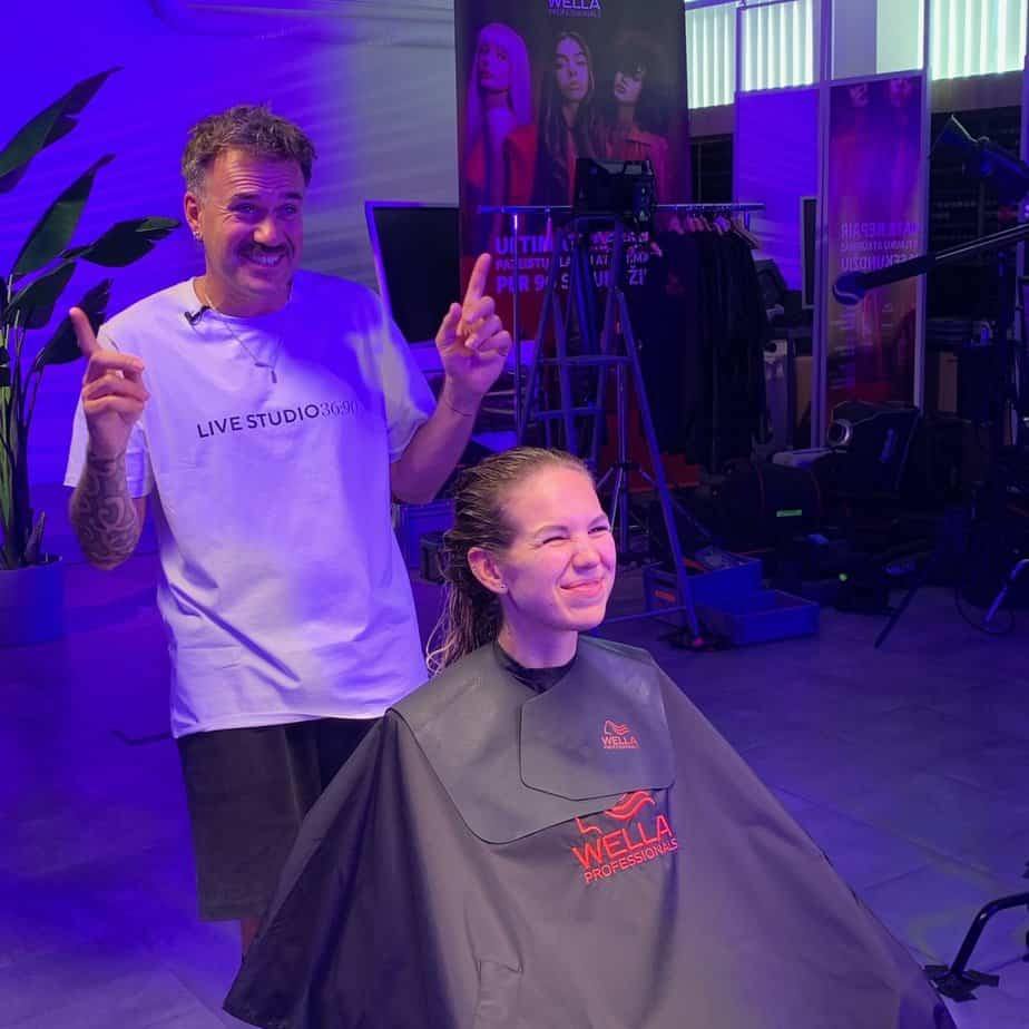 Plauku stilistas Kevin Gigevi. Rekordas