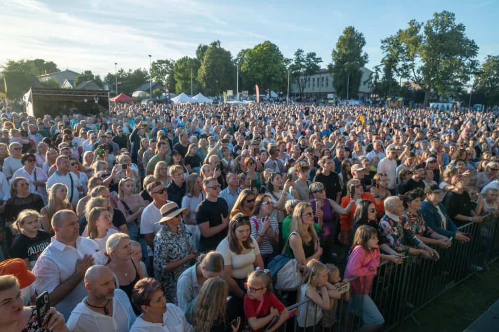 Daugiausia žmonių deklamavo eilėraštį
