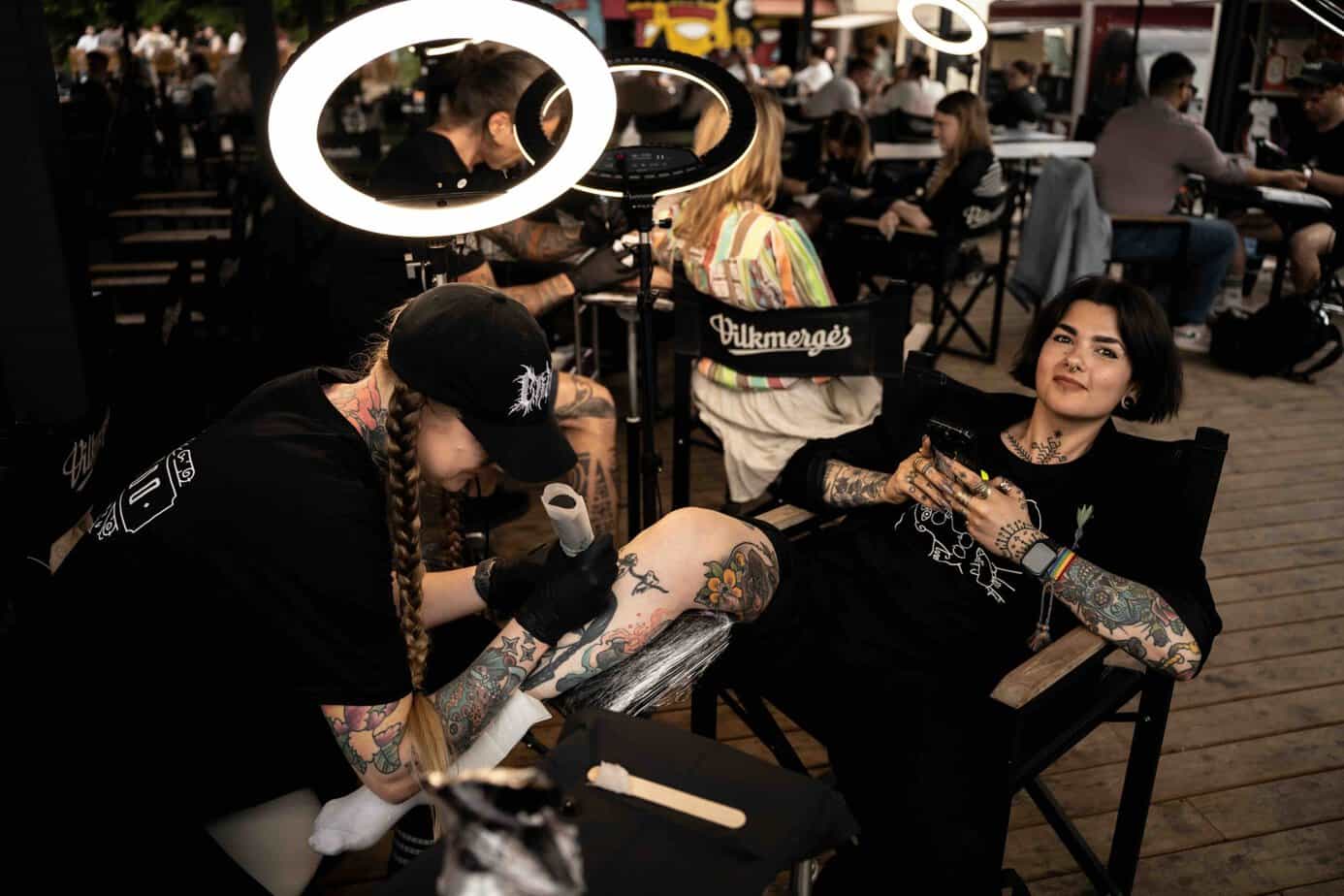 Daugiausia ,,begalybės" simbolio tatuiruočių